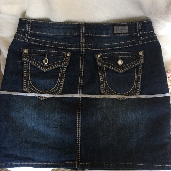 Earl Jean Denim Jeans Skirt Mini Size 6 Rhinestones and Embroidered Stitches - Picture 14 of 14